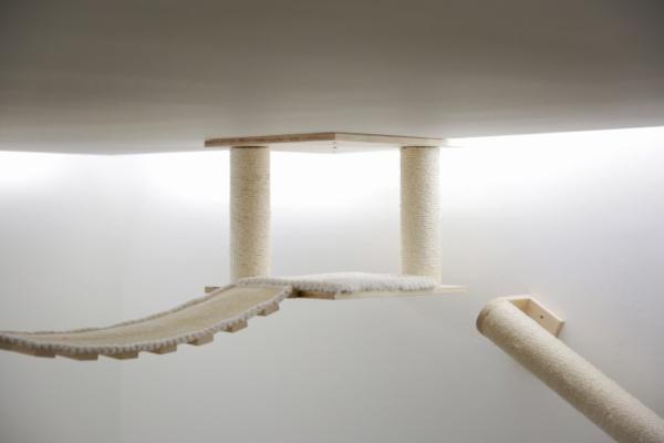 Katzenspielplatz Wand Kerbl Top XL - Kletterwand für Katzen Echtholz - zur Wandbefestigung und Deckenbefestigung